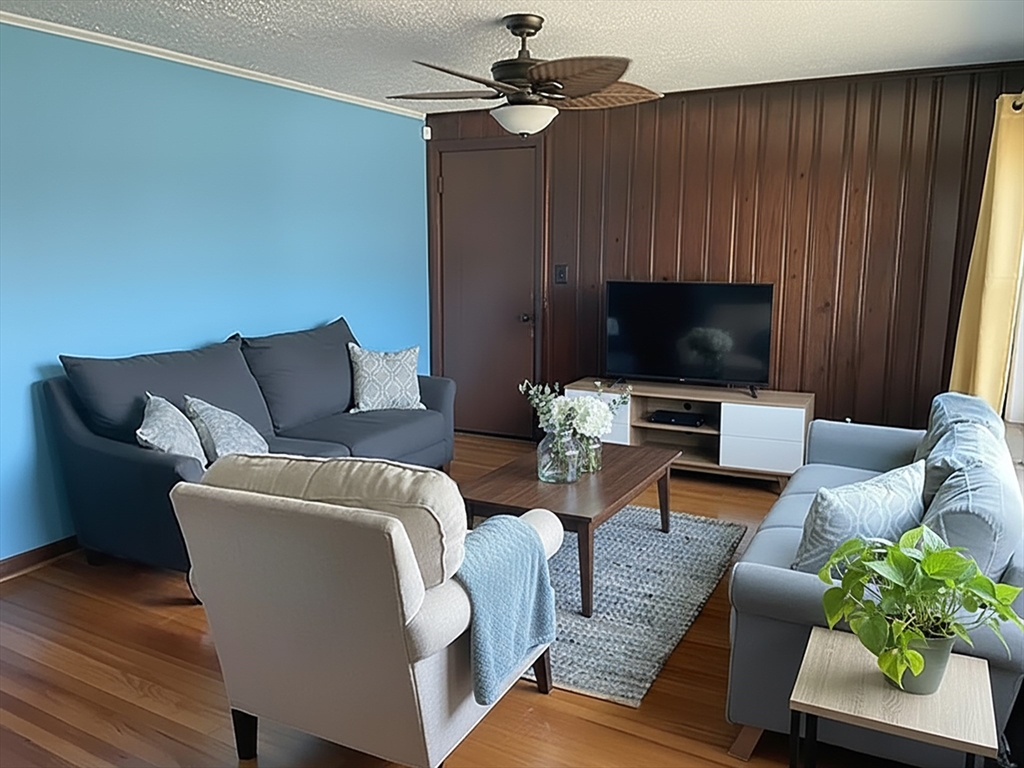 6 Hadasah Way Winter Rental 11/1-5/15