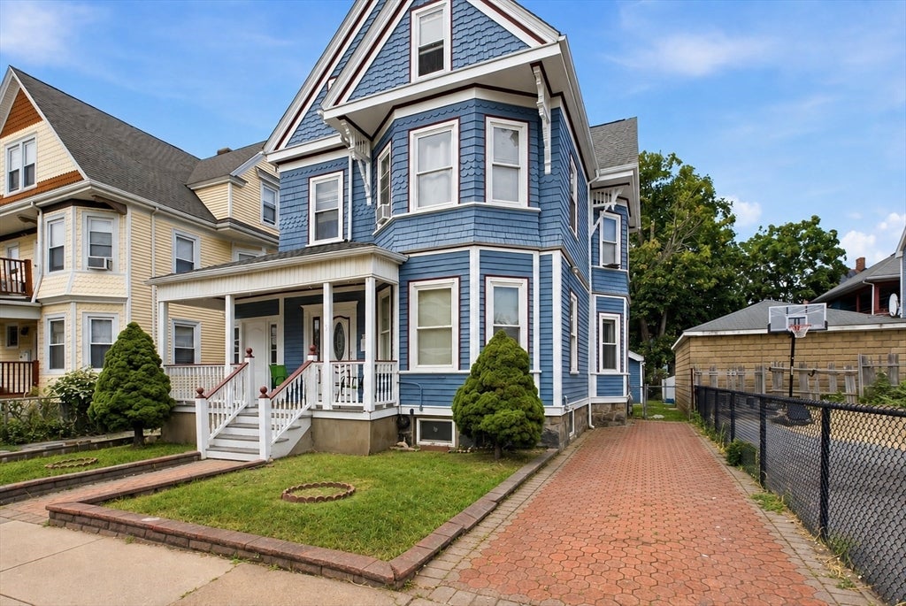 1 Dayton St