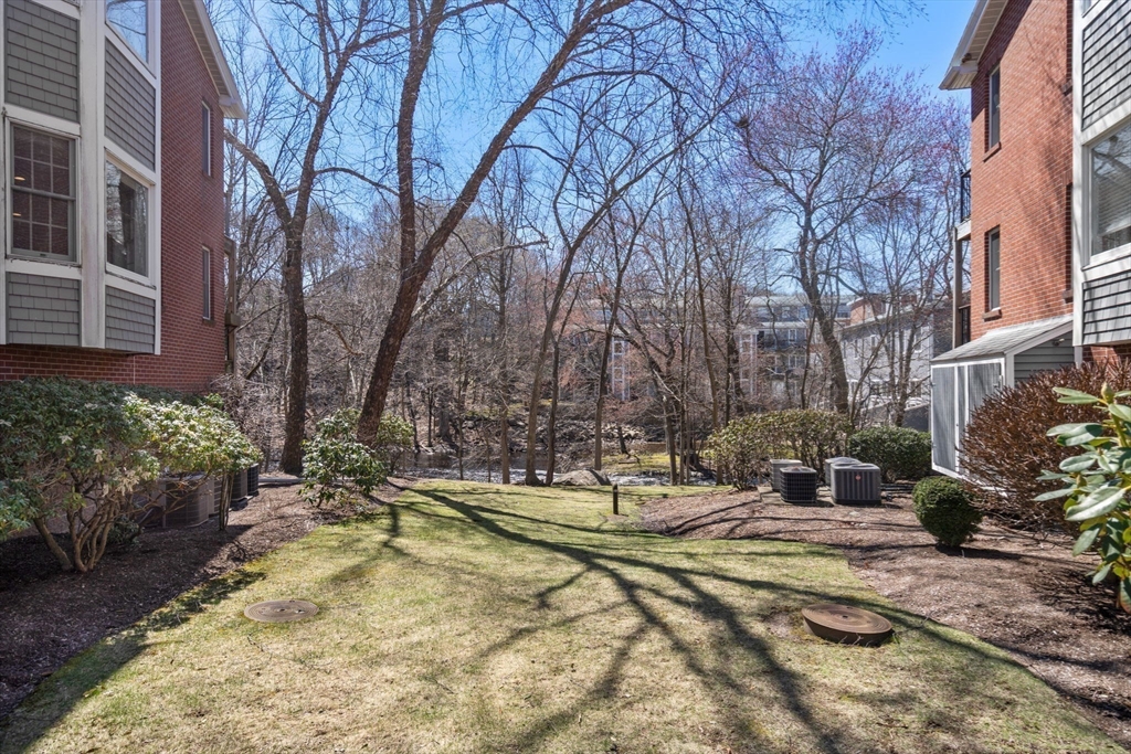 20 N Stone Mill Dr 1026