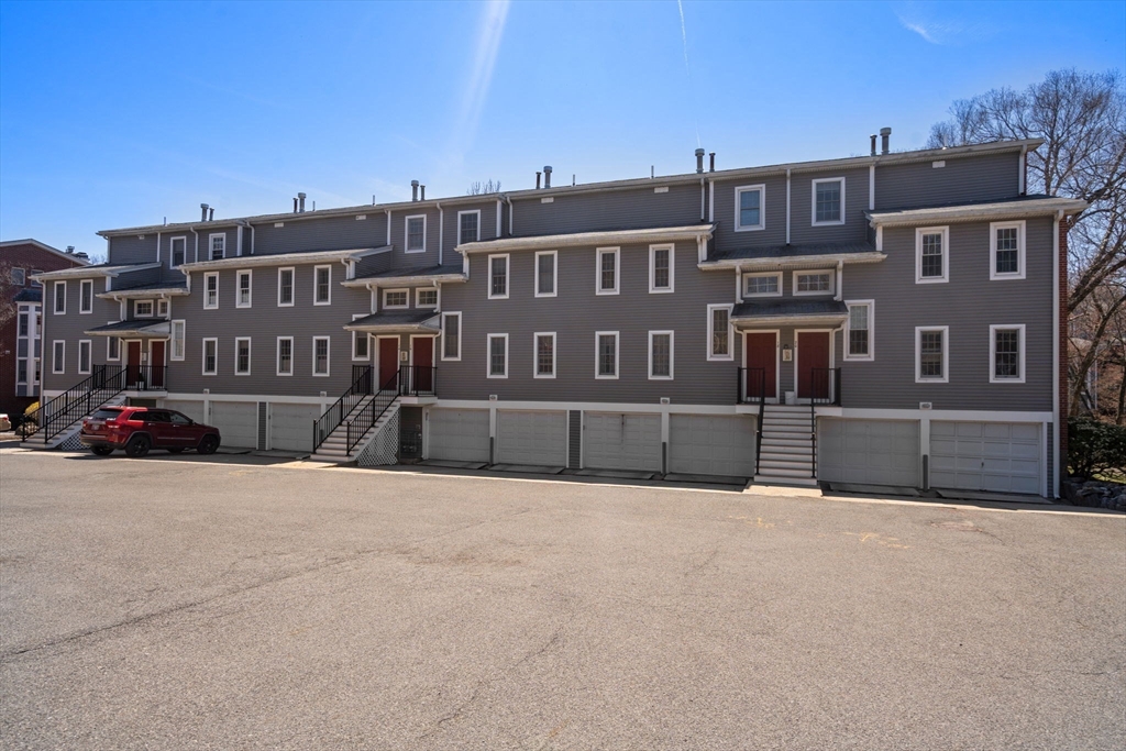 20 N Stone Mill Dr 1026