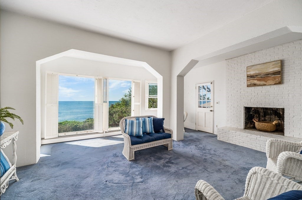 8 Rouse Rd, Gloucester, MA Photo #11