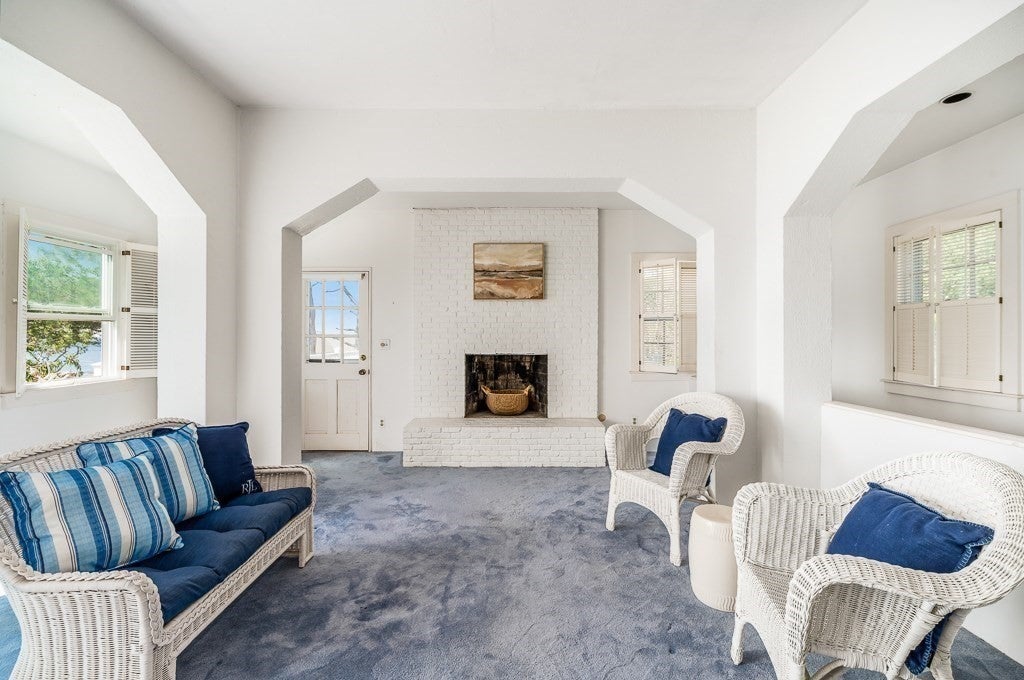 8 Rouse Rd, Gloucester, MA Photo #10