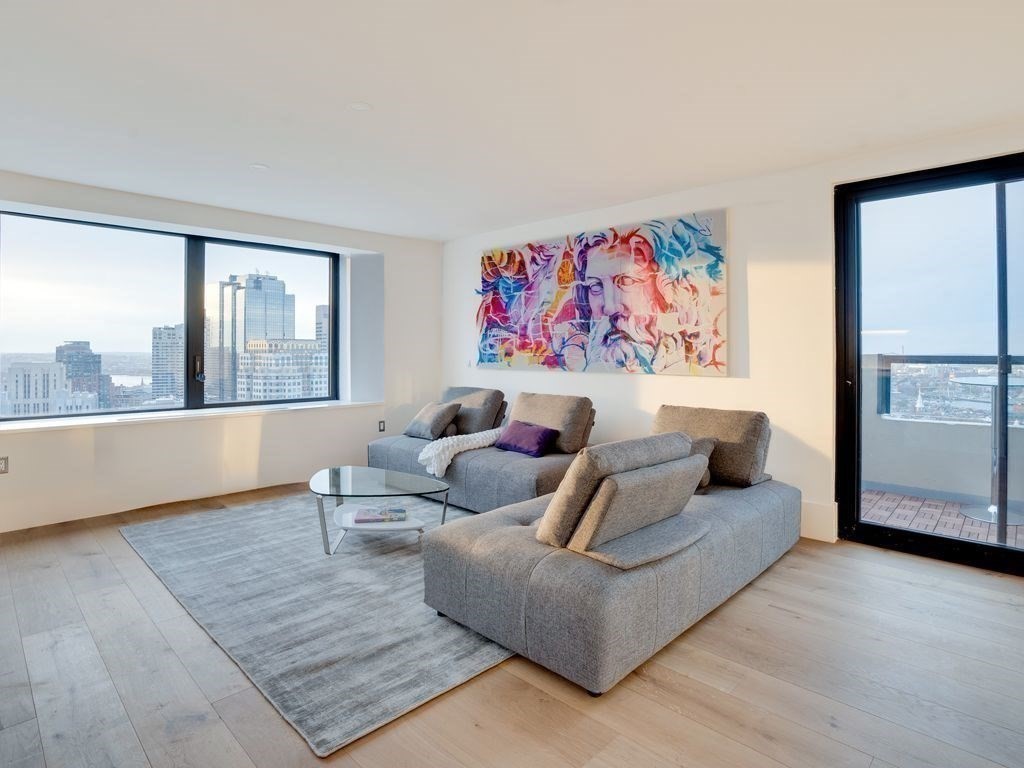 65 E India Row Penthouse B