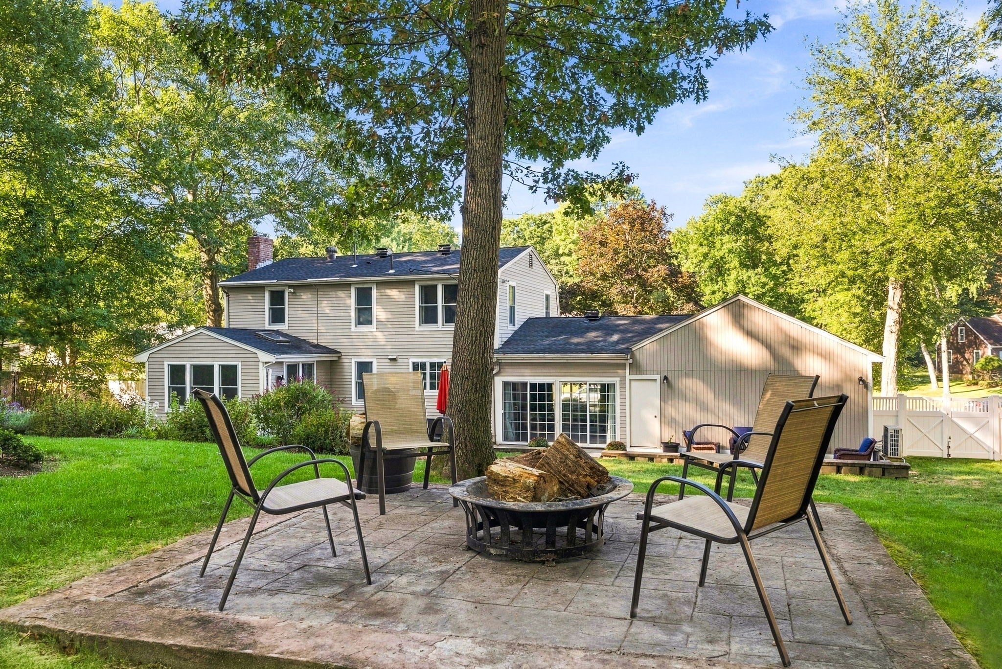 4 Kristin Ln, Canton, MA Photo #13