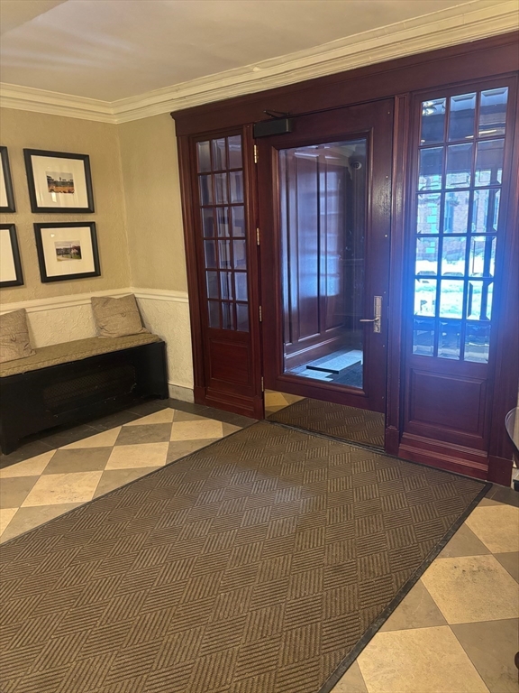 64 Queensberry St 114