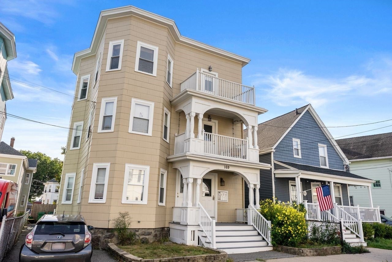 Photo of 169 Sheridan Ave, Medford, MA