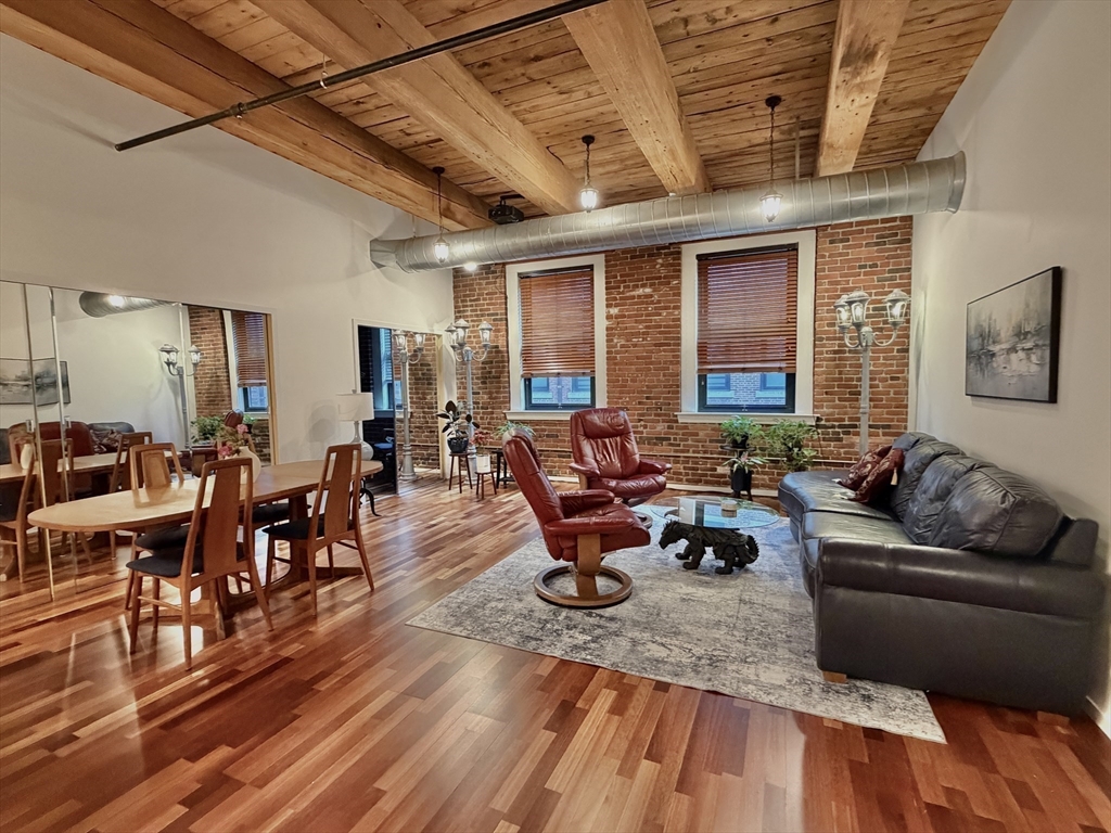 9 West Broadway 404