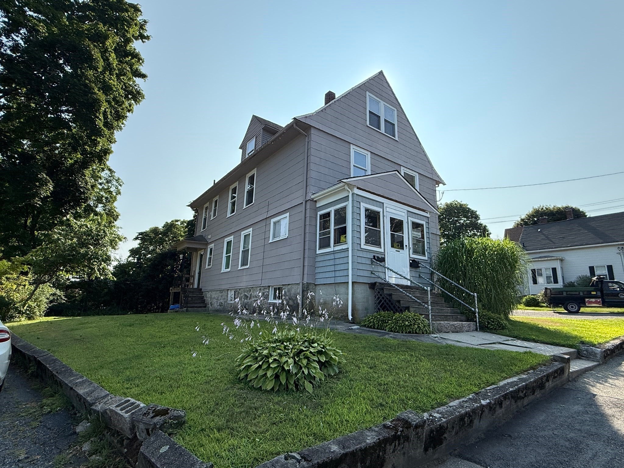 Click for 7 Poplar St #2, Milford, MA slideshow