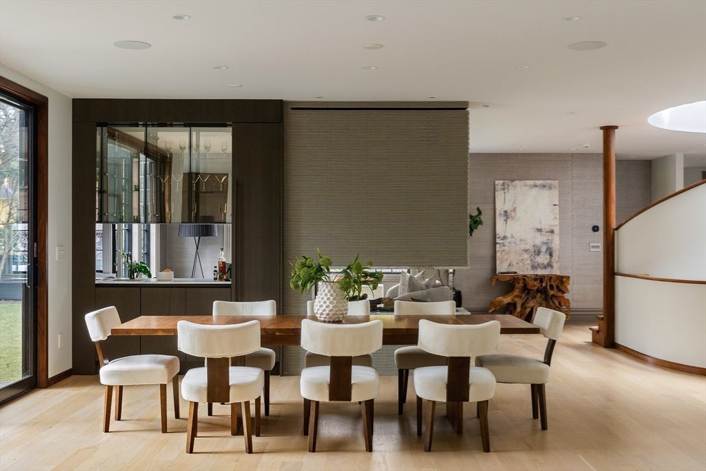 11 Brown Street