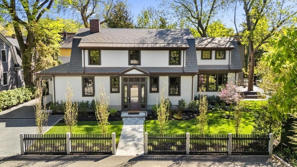 11 Brown Street