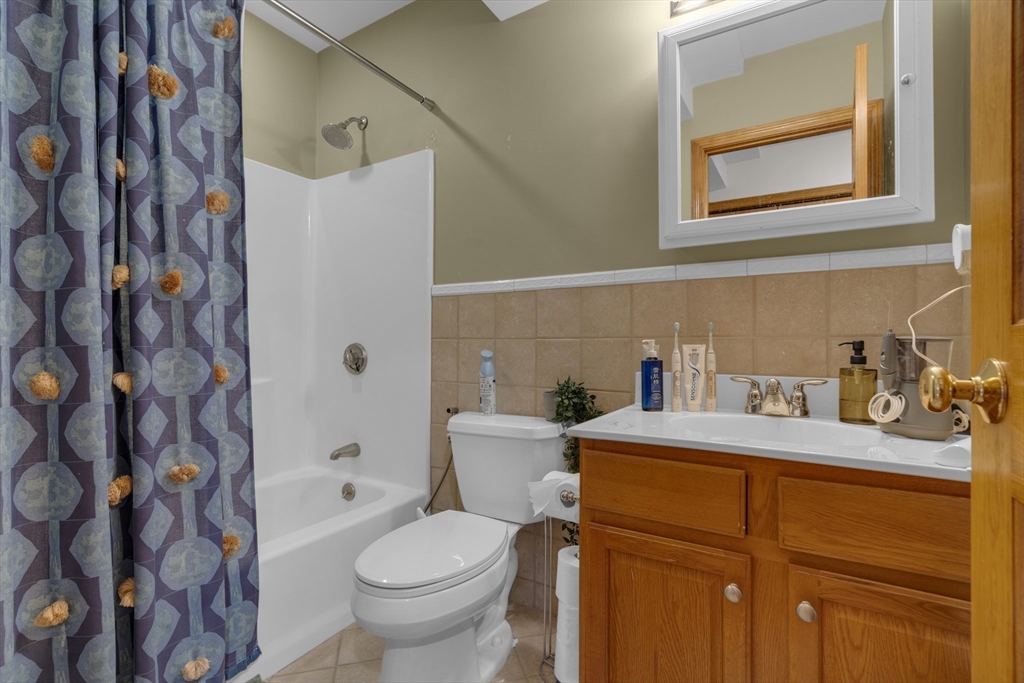 287 Everett St #1, Boston, MA Photo #19