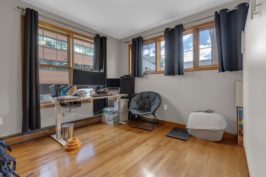 287 Everett St #1, Boston, MA Photo #18