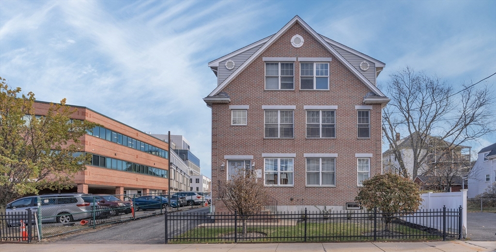 287 Everett St #1, Boston, MA Photo #1