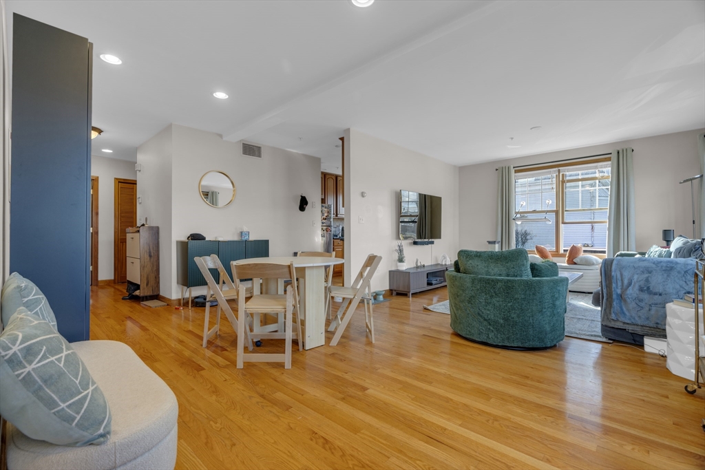 287 Everett St #1, Boston, MA Photo #8