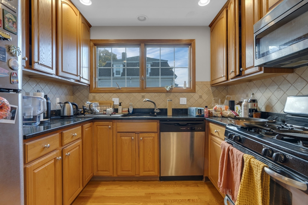 287 Everett St #1, Boston, MA Photo #14