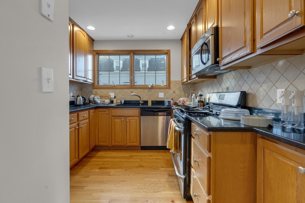 287 Everett St #1, Boston, MA Photo #13