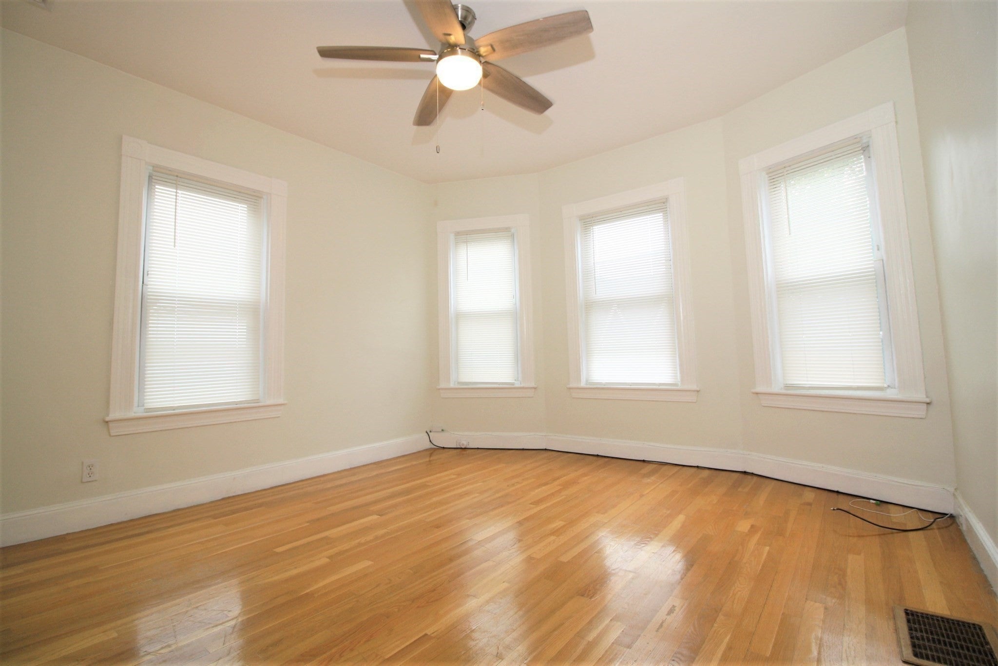 16 Playstead Rd #2, Boston, MA Photo #8