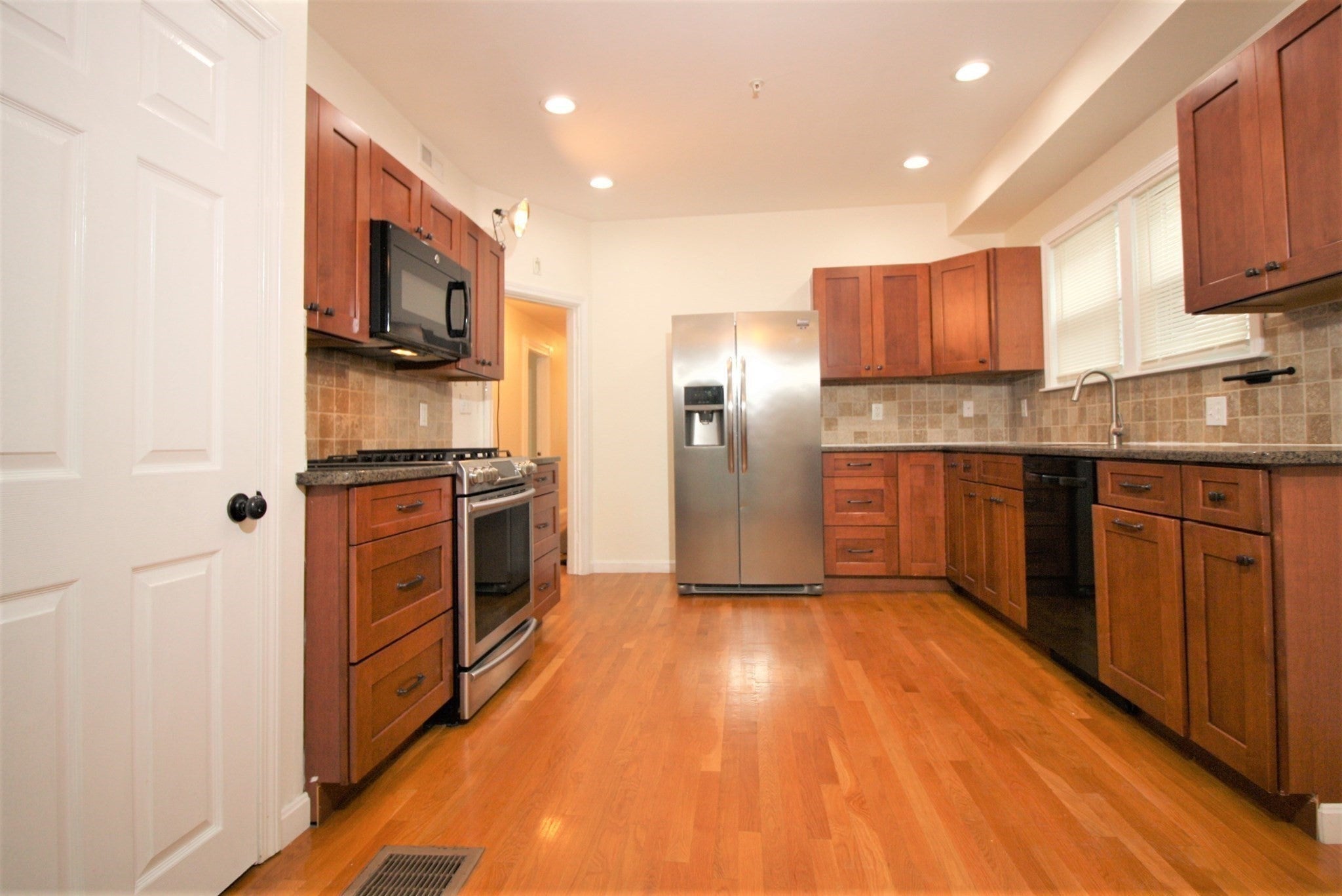 16 Playstead Rd #2, Boston, MA Photo #4
