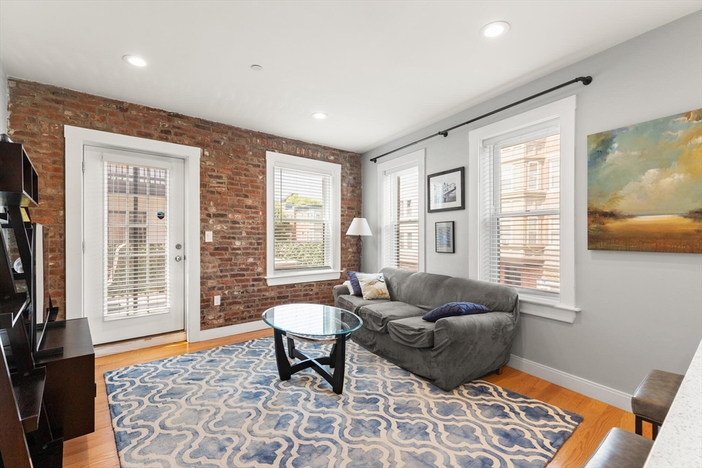 115 Cottage St 3