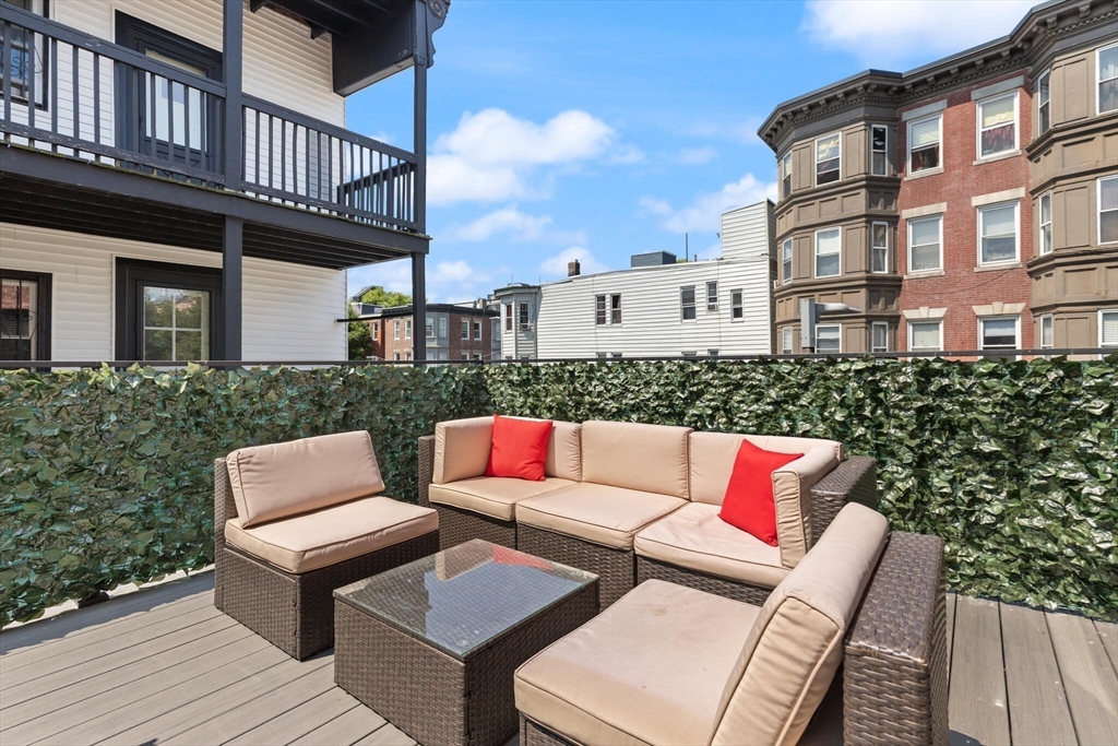 115 Cottage St 3