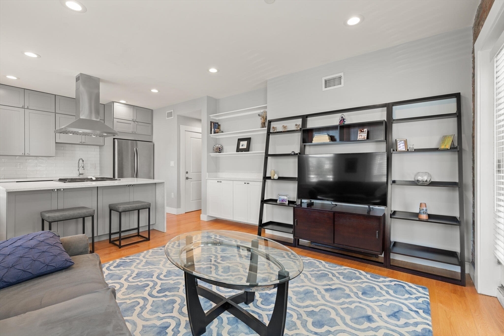 115 Cottage St 3