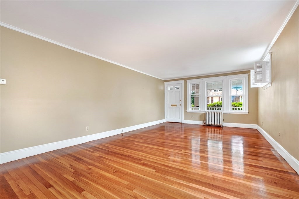 37 Riverview St