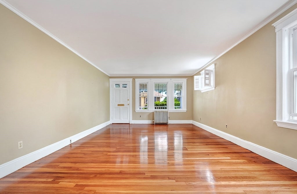 37 Riverview St