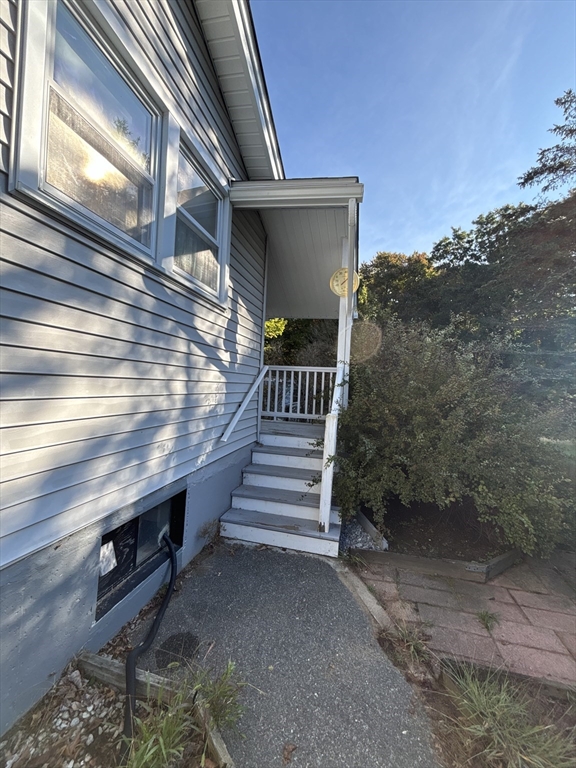 7 Yale St