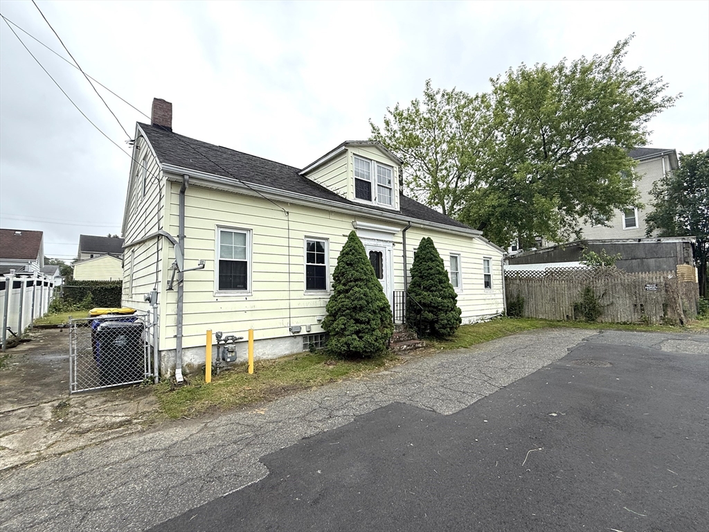 60 Chapin St