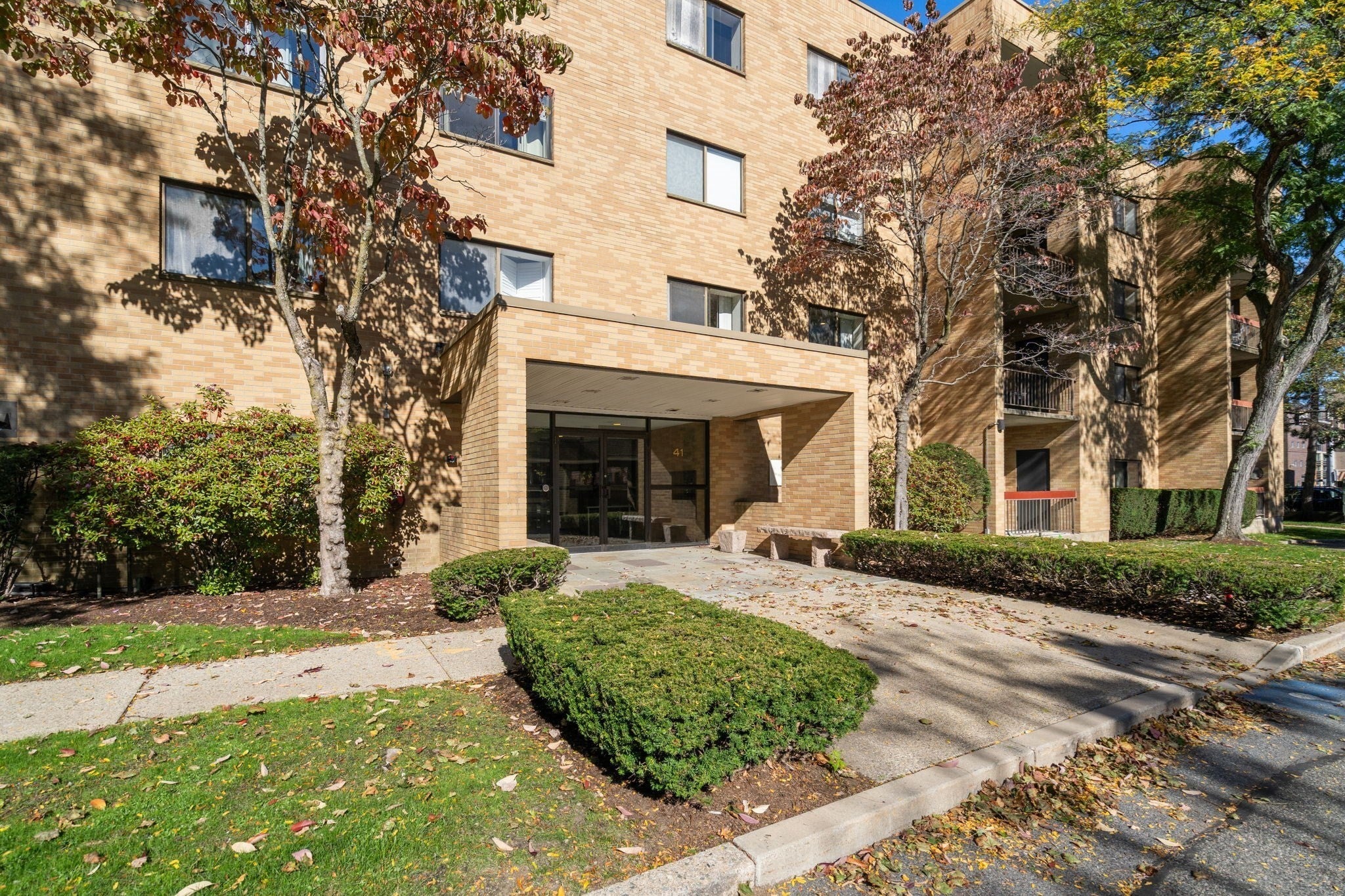 41 Centre St #204, Brookline, MA, 41 Centre St #204, Brookline, MA Photo #1