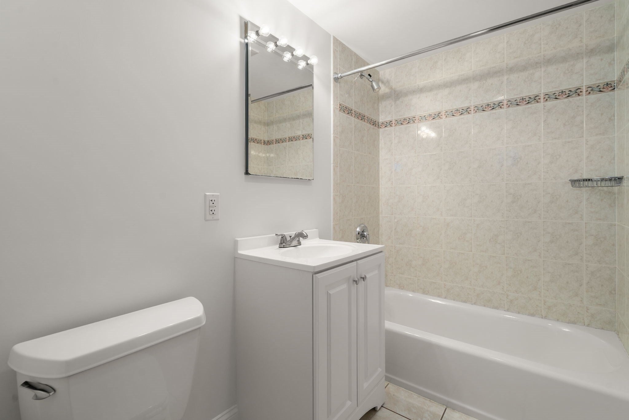41 Centre St #204, Brookline, MA, 41 Centre St #204, Brookline, MA Photo #8
