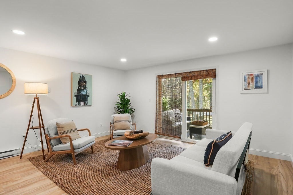 35 Ashumet Rd 17A