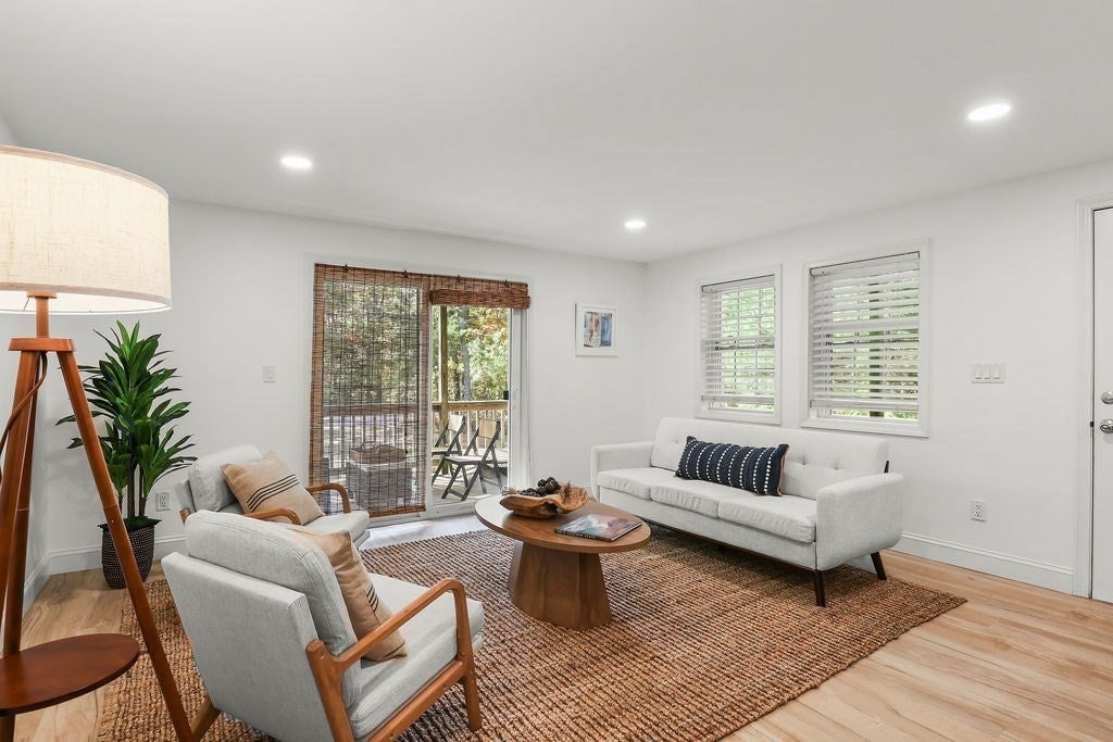35 Ashumet Rd 17A