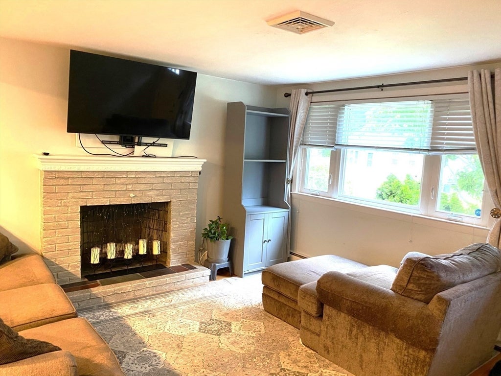 12 Welsford St, Brockton, MA, 12 Welsford St, Brockton, MA Photo #7
