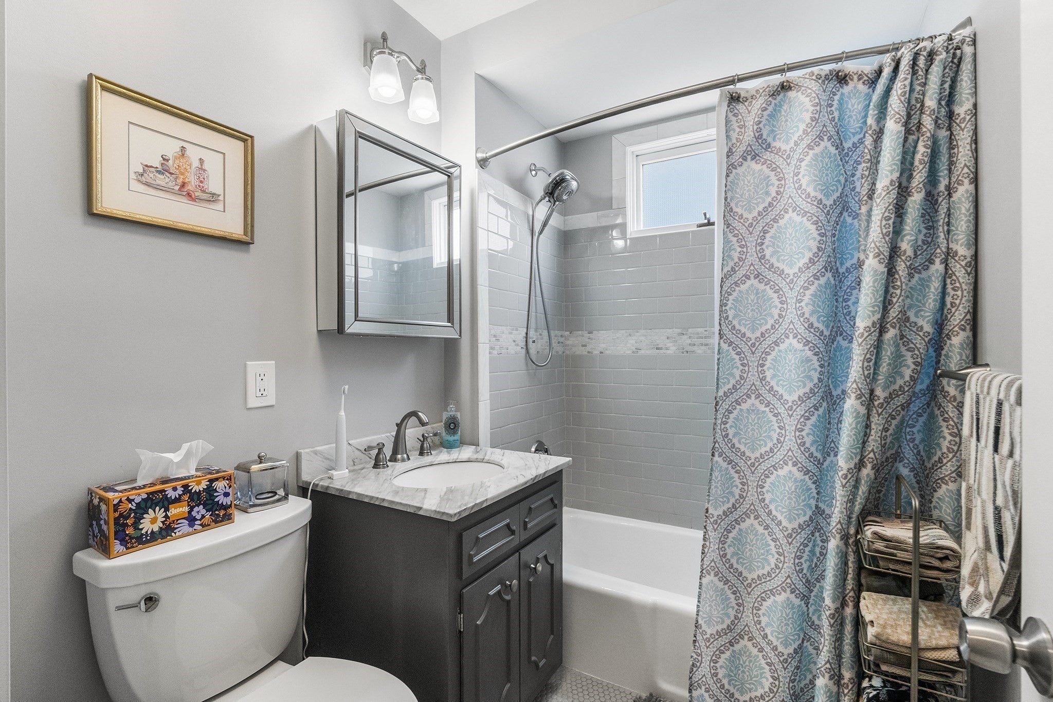 27 Peirce Ave, Everett, MA Photo #6