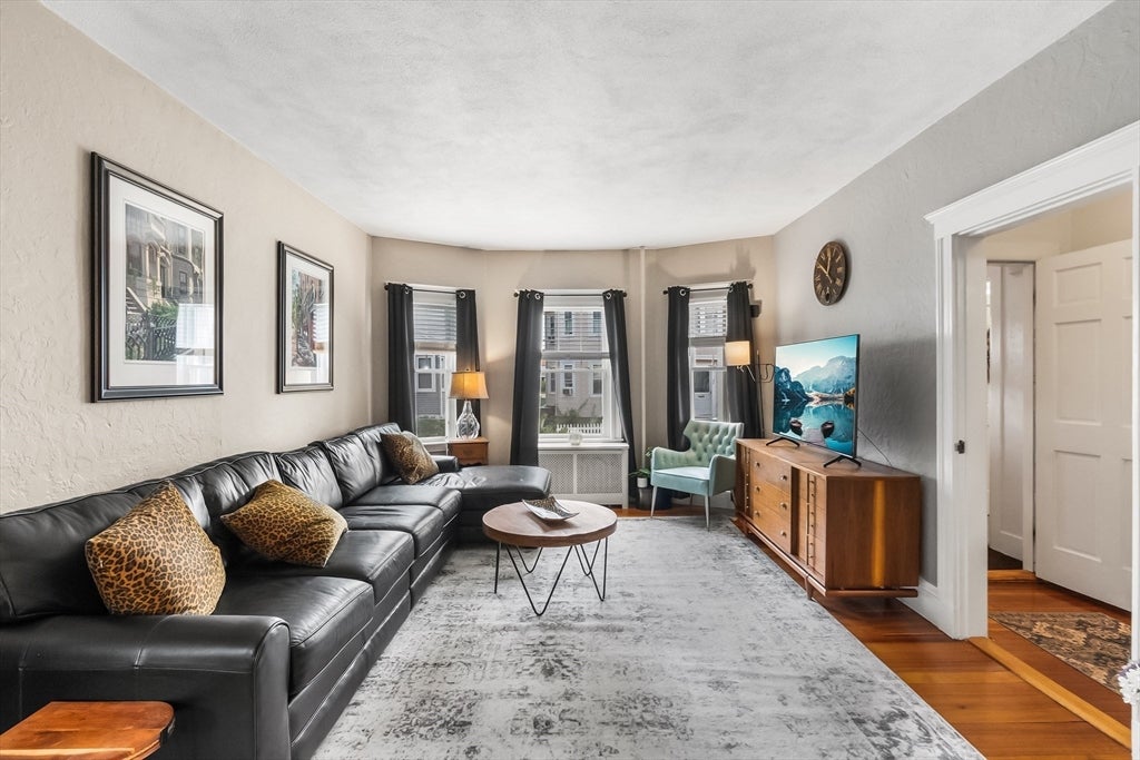 27 Peirce Ave