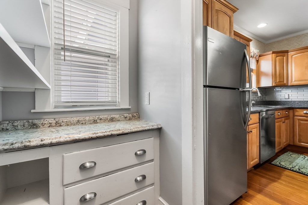 27 Peirce Ave, Everett, MA, 27 Peirce Ave, Everett, MA Photo #17