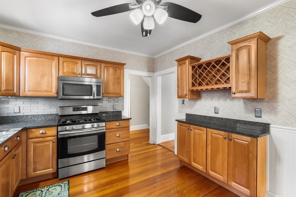 27 Peirce Ave, Everett, MA, 27 Peirce Ave, Everett, MA Photo #15