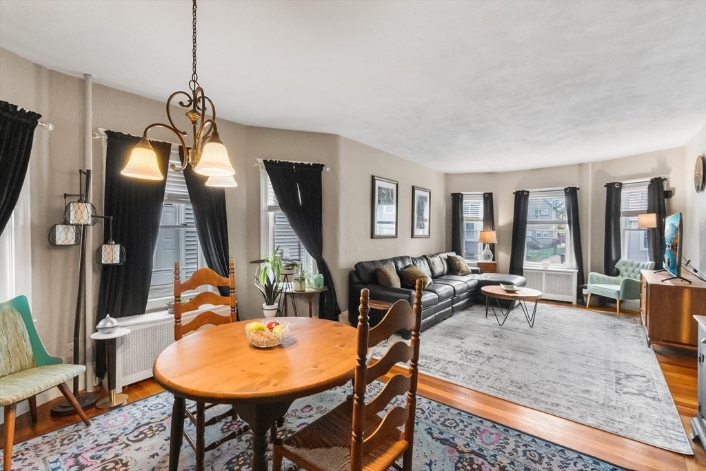 27 Peirce Ave