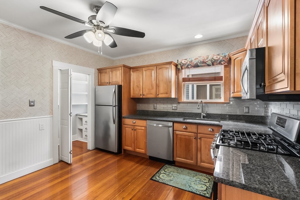27 Peirce Ave, Everett, MA, 27 Peirce Ave, Everett, MA Photo #16