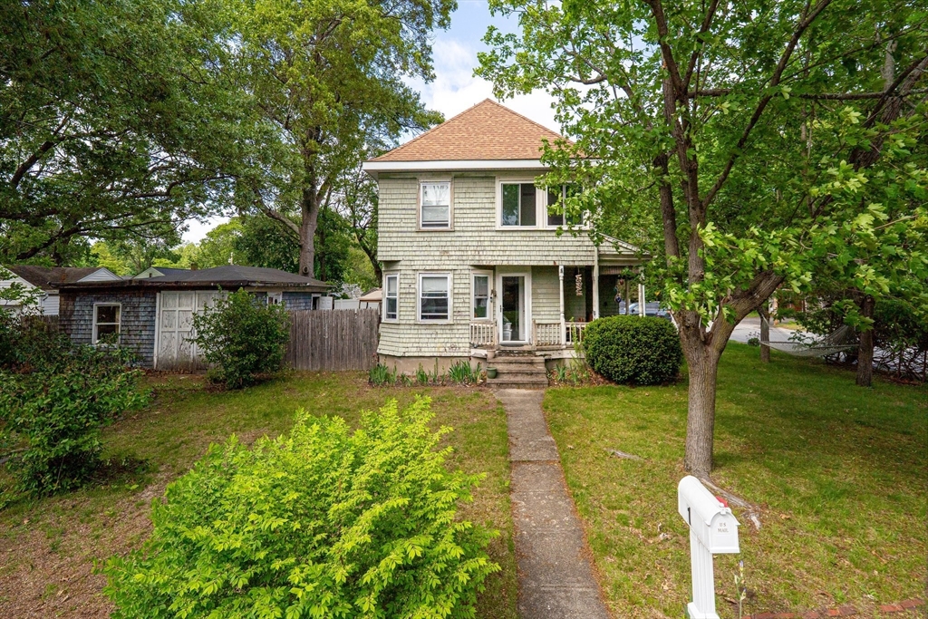 1 Holly St
