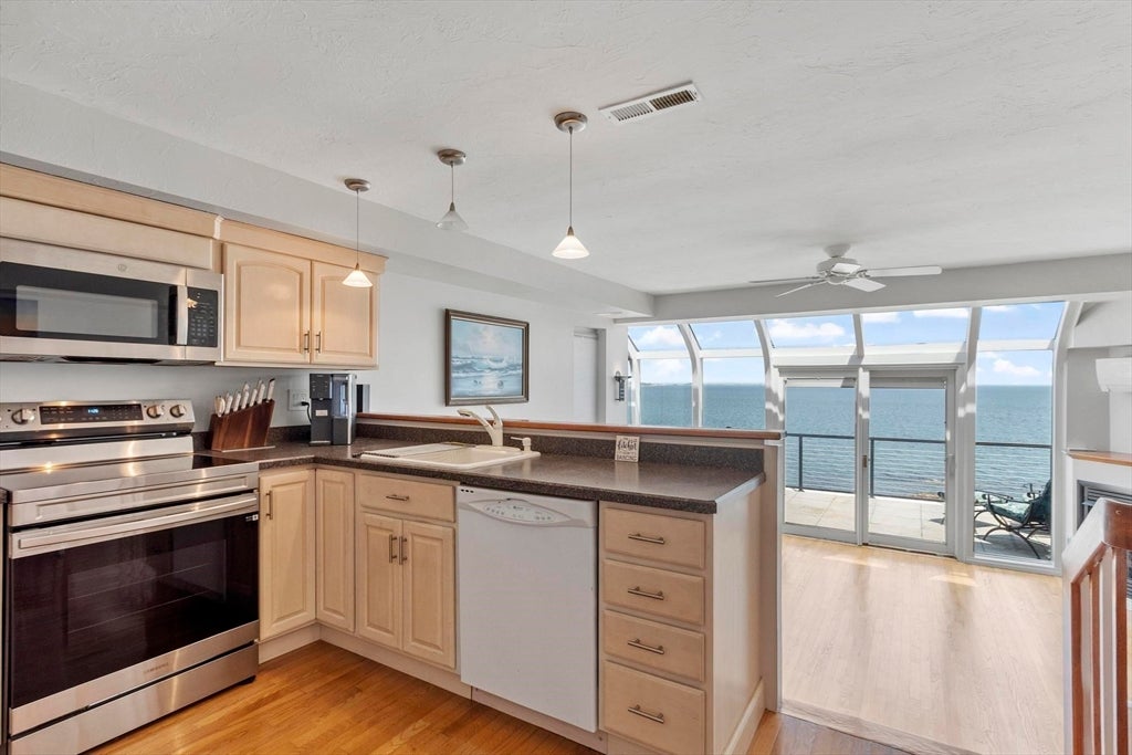 40 Oceanside DR #40, Hull, MA, 40 Oceanside DR #40, Hull, MA Photo #10