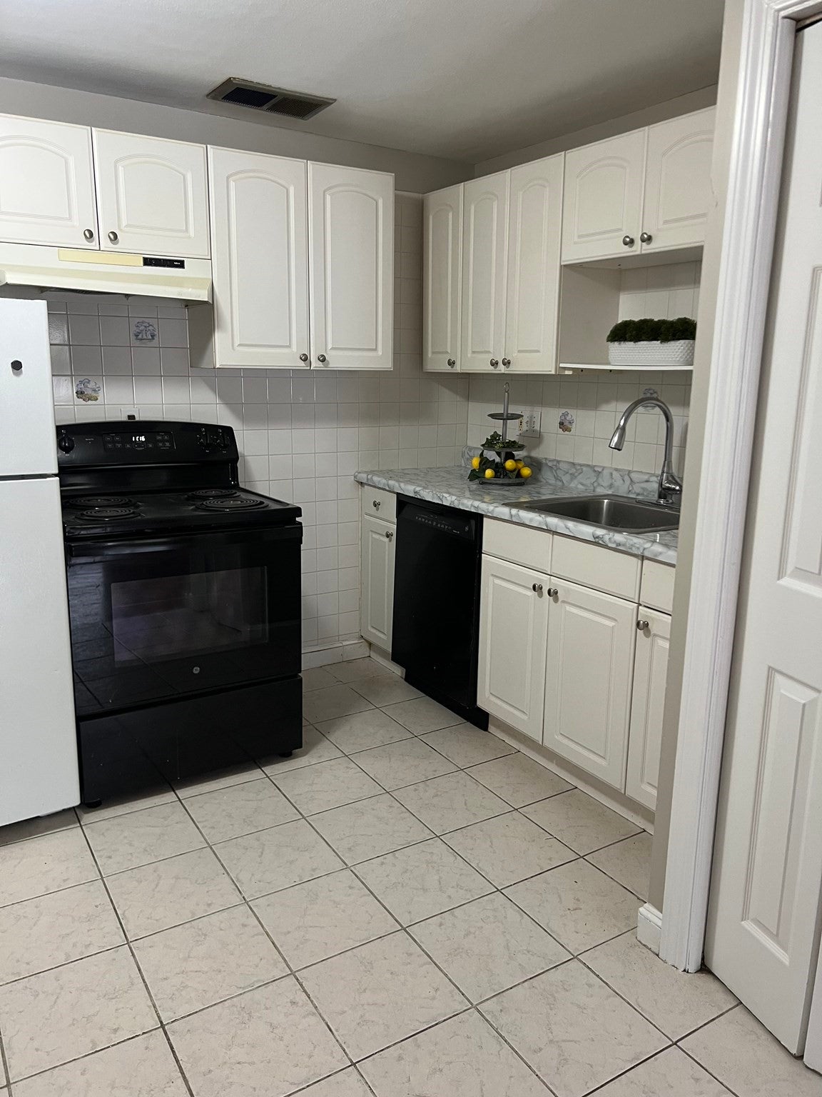1 Kilby ST #26, Woburn, MA, 1 Kilby ST #26, Woburn, MA Photo #5