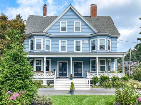 855 Great Plain Ave 1 Needham MA 02492
