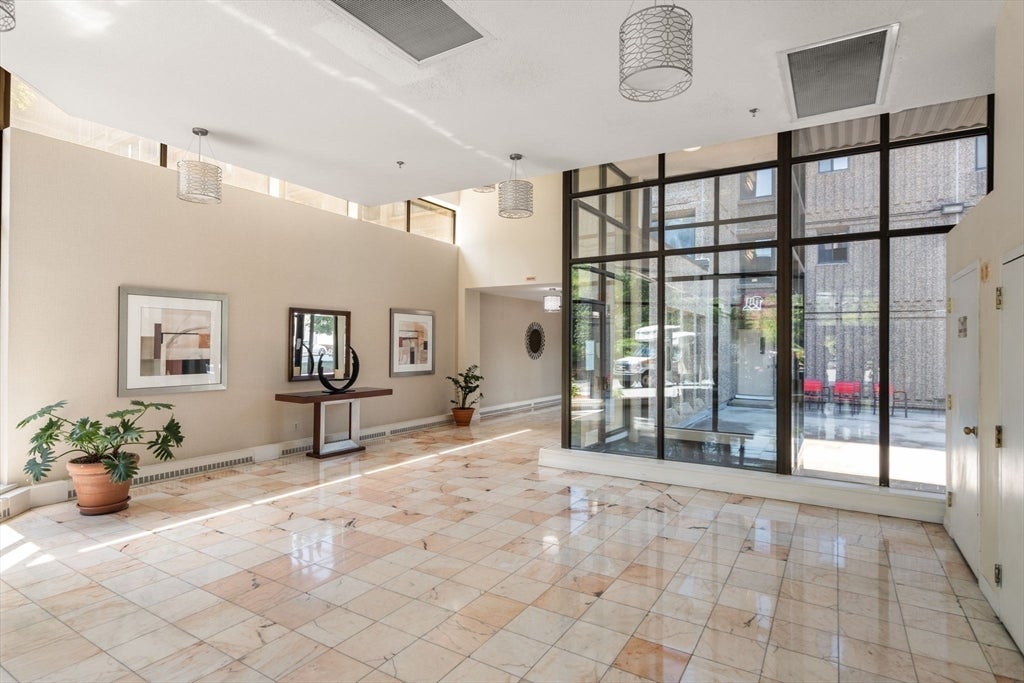 250 Hammond Pond Parkway 1208N