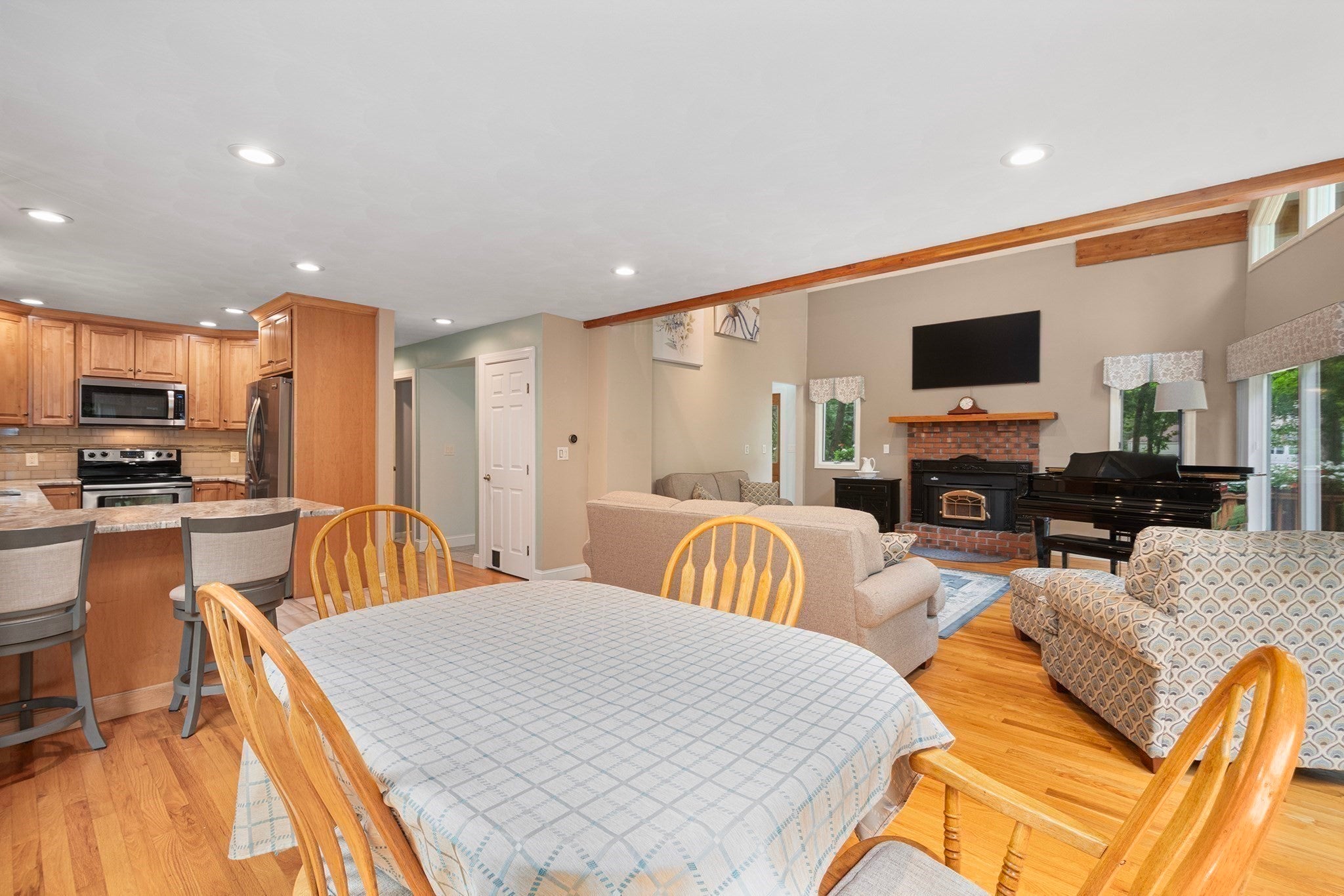 121 Walker St, Seekonk, MA, 121 Walker St, Seekonk, MA Photo #15