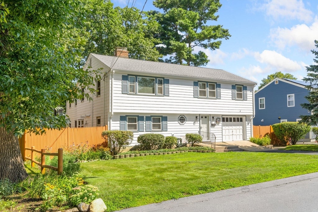 Photo of 64 Heywood Ave, Melrose, MA