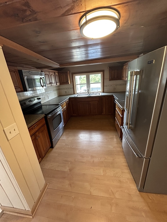 142 Hamilton St 2