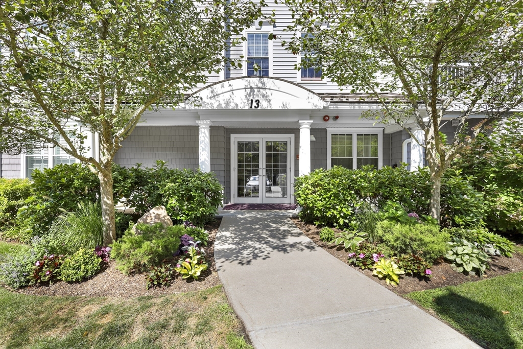 13 Morgan Dr 206
