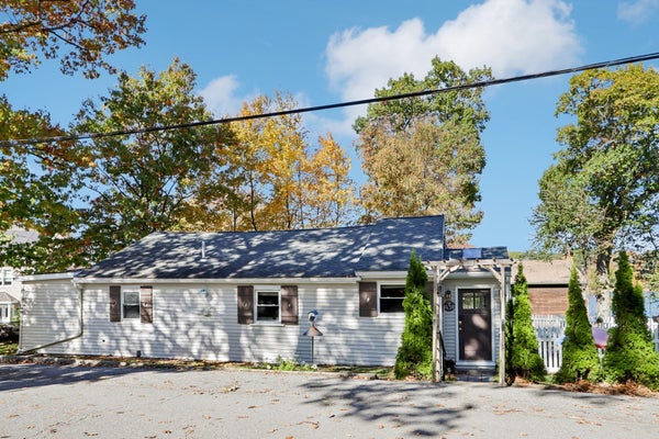 2 LAKEVIEW DR, BILLERICA, MA 01821 - Image 42b2fe3caf4d0c8b33907eb2265ac4b7/2055087263
